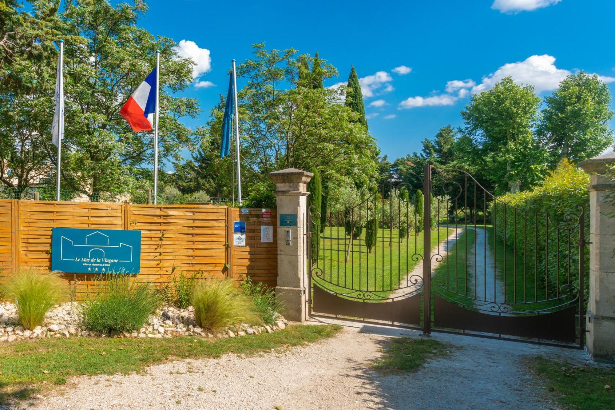 Le Mas de la Vinçane Hotel Pernes-les-Fontaines Exterior foto